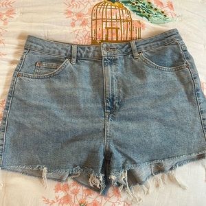 Top shop “mom” denim shorts. Size 14; SIZE 10 USA